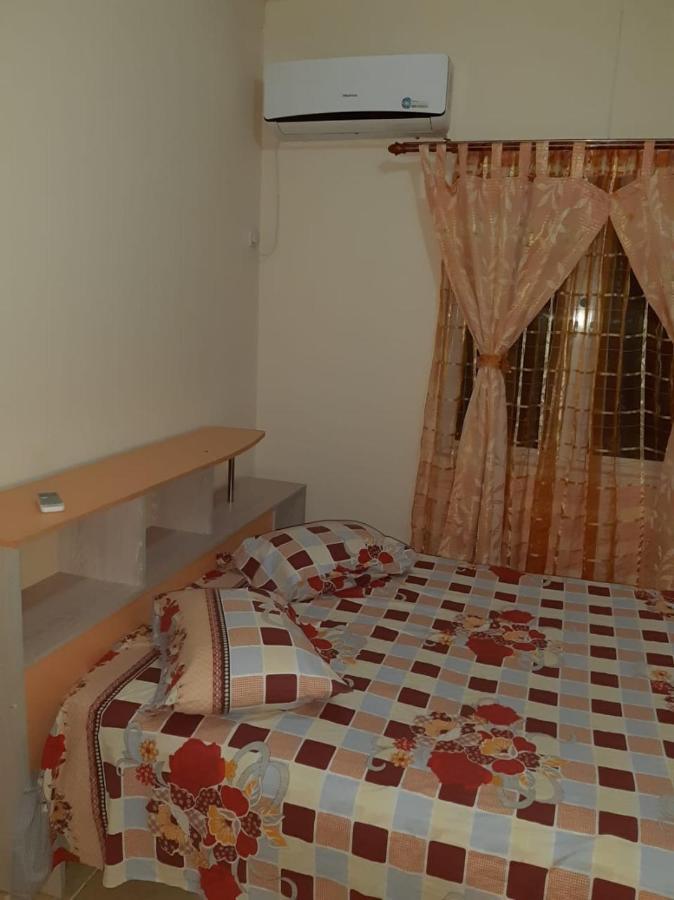 RS Villas: Beachfront Apartments with Pool and Wi-Fi Flic en Flac Exterior photo
